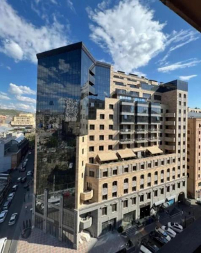 Deluxe Modern 1 bedroom Apartment + Balcony, By Republic Square, Middle of City Center